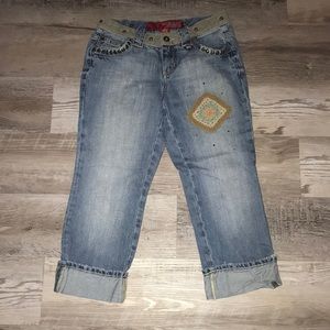 Guess jeans low rise beads crochet belt and decorations size 24 Capri jeans Y2K